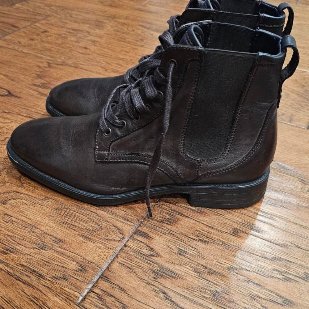 EXCELLENT condition John Varvatos Chelsea boots